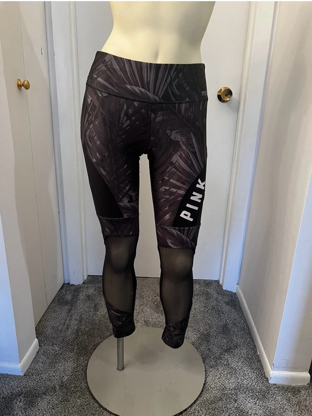 Victoria's Secret PINK Black Palm-Print Capri Leggings with Mesh Panels